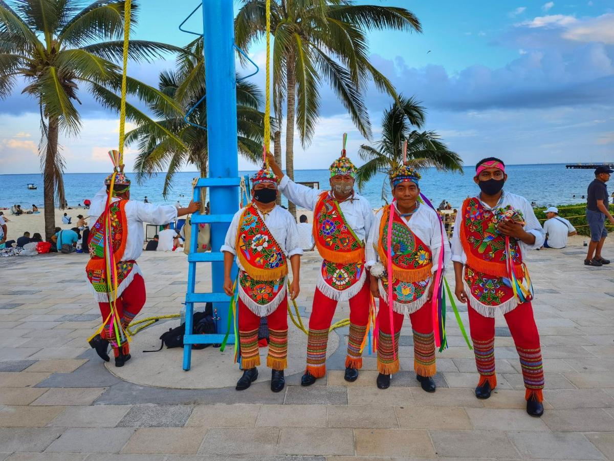Hotel Hulku Playa del Carmen Esterno foto